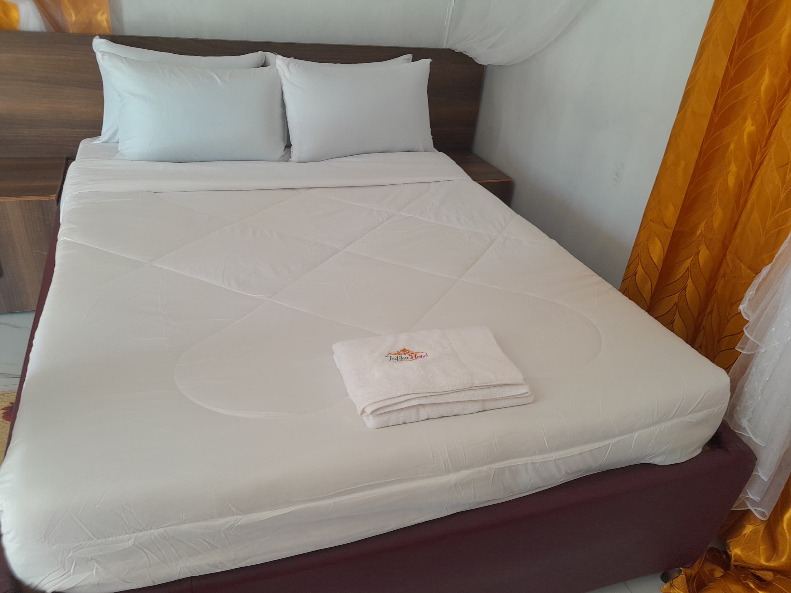 Single Room - View 3